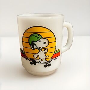 Fire King Snoopy Skateboard Mug Milk Glass Peanuts "It's Great To Be An Expert"